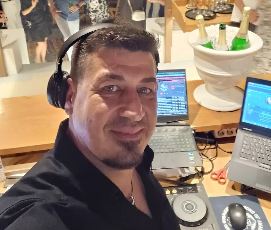 DJ Βαγγέλης Μαθιουδάκης